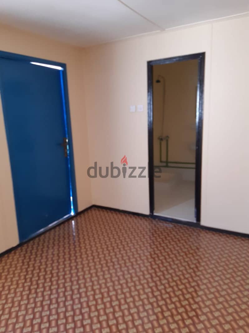 Refurbished plywood portacabin with 2 rooms and 2 toilets 3