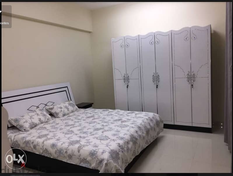 USED BEDROOM SET. . 3