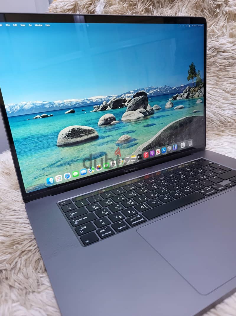 Apple MacBook Pro A2141 i7 4gb dedicated 5300M graphics macOS Tahoa 5