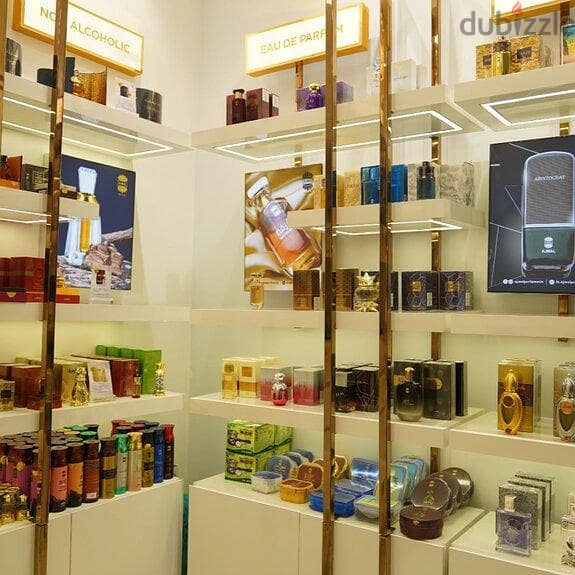 FASHION & BEAUTY INTERIOR 5