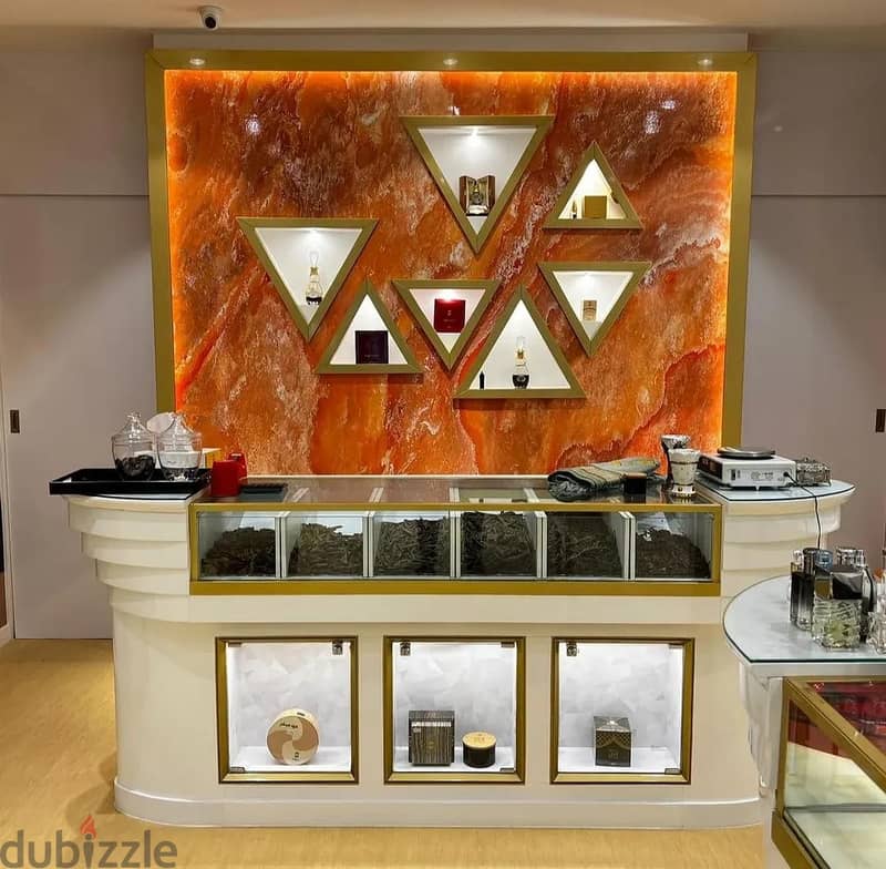 FASHION & BEAUTY INTERIOR 14