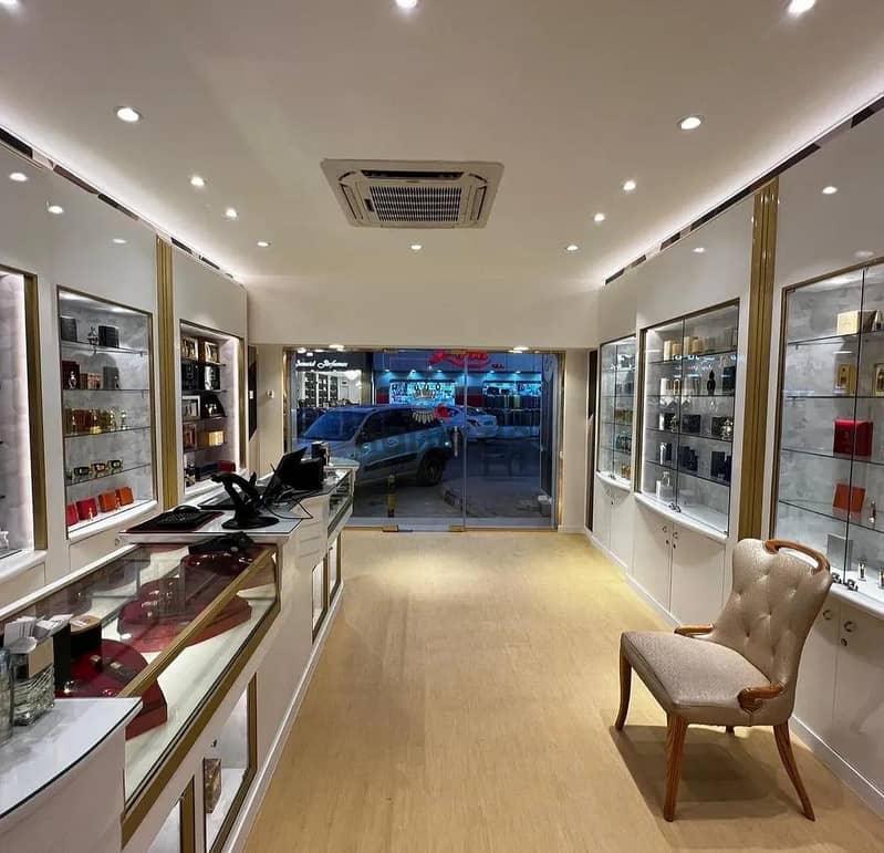 FASHION & BEAUTY INTERIOR 16