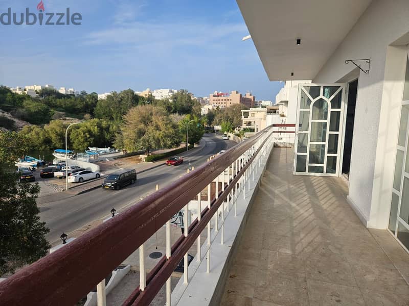RSQA8983-Fully furnished three bedroom apartment, Shatti Al Qurum 6