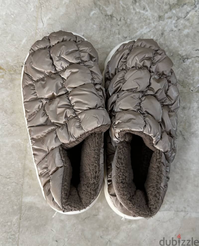 Ladies shoes and slippers 7