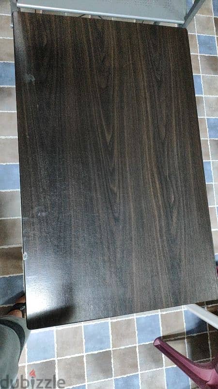 FOLDABLE COMPUTER TABLE, FOR PICK UP ONLY 4