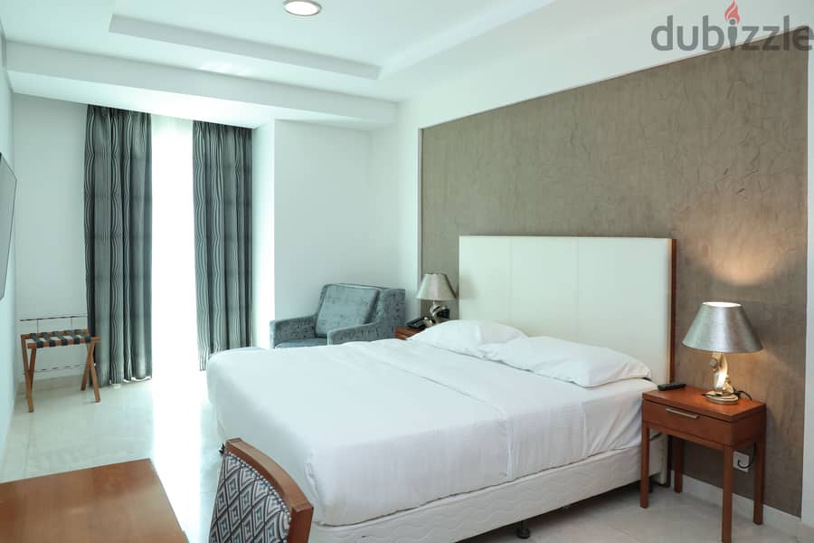 RAKA8978-Elegant Three Bedroom Short Stay Family Apartment at Muscat Grand Mall 1