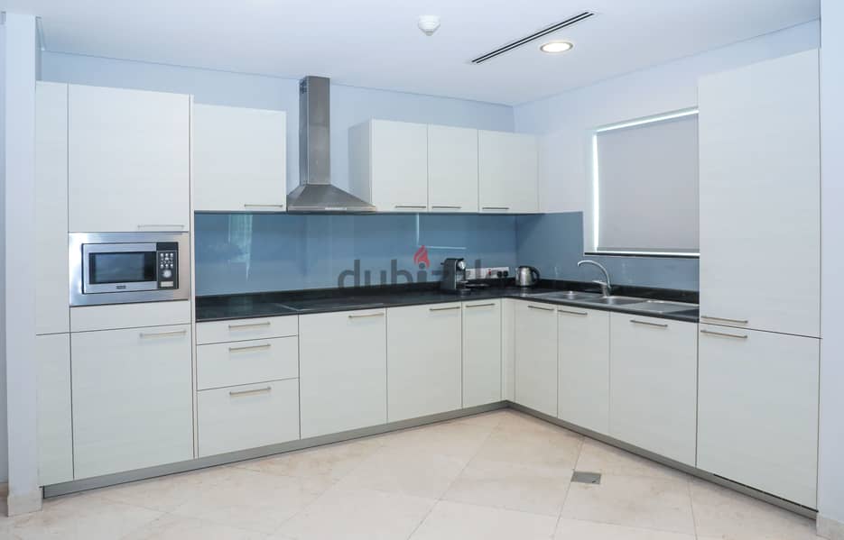 RAKA8978-Elegant Three Bedroom Short Stay Family Apartment at Muscat Grand Mall 5