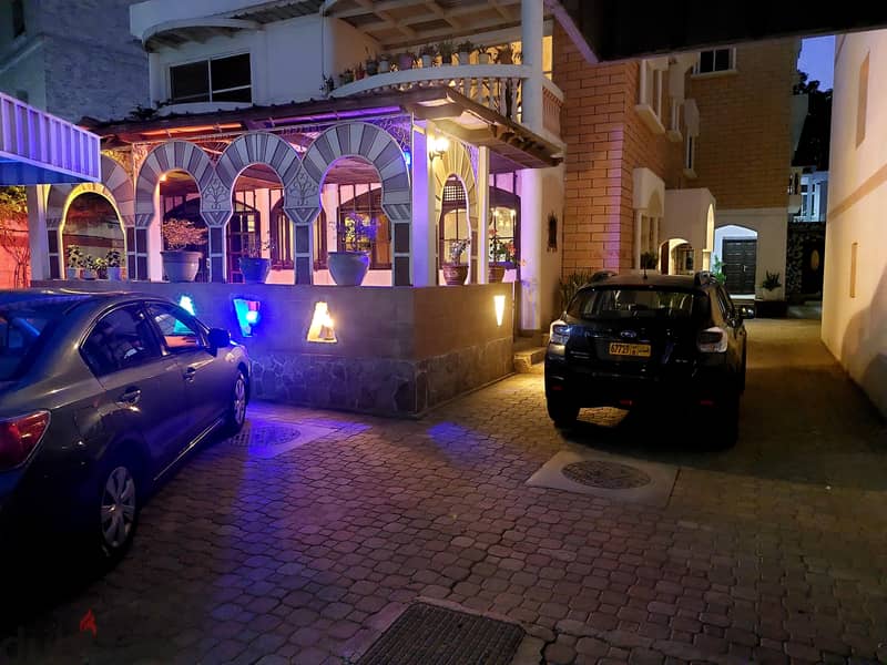 Single Room Qurm 7