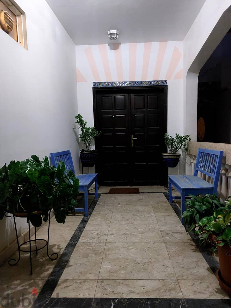 Single Room Qurm 13