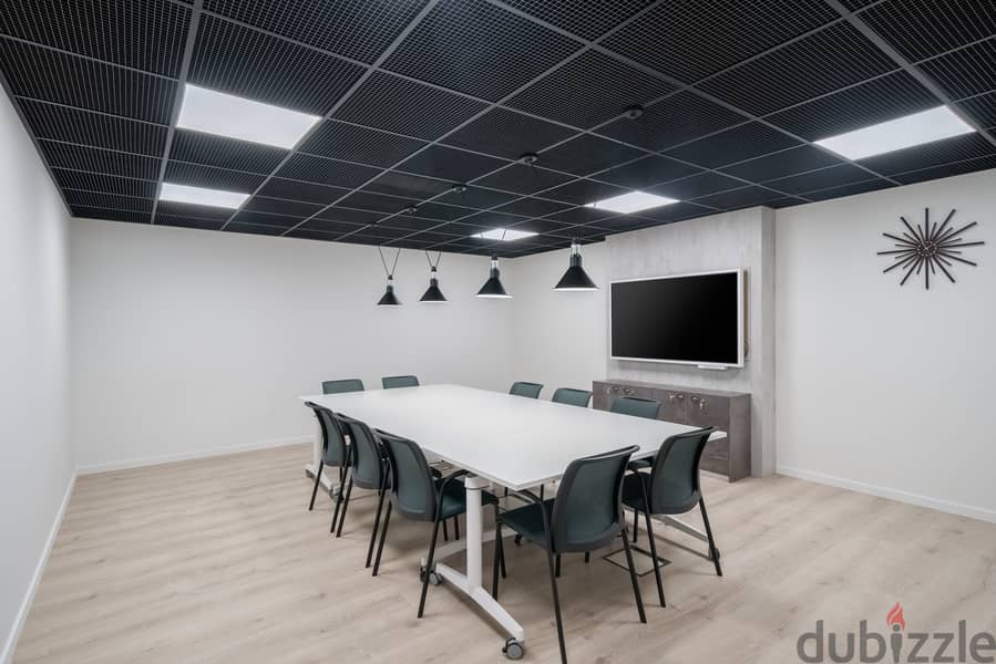 Access professional workspace space in Muscat, Roola District 3
