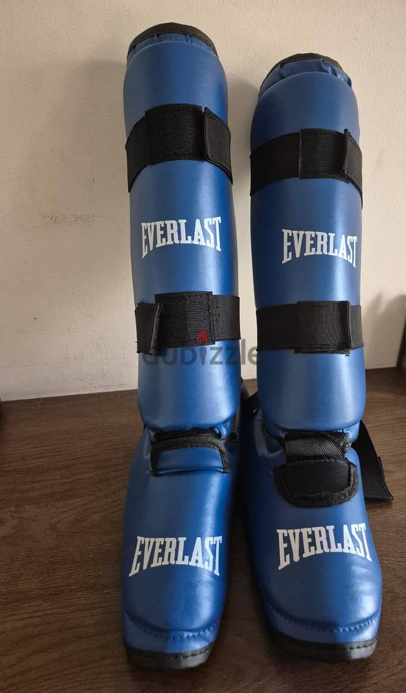 2 set karate gloves and shin guards 5