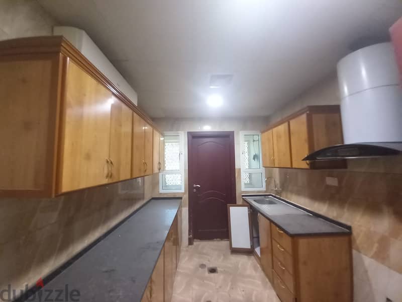 3 BHK specious flat at Mumtza are, Ruwi 3