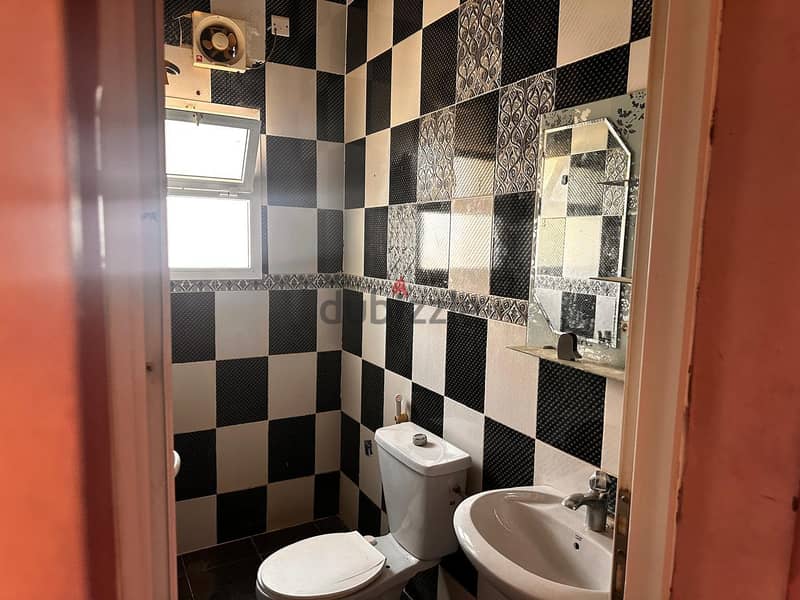 apartments for rent in Al Amarat 3