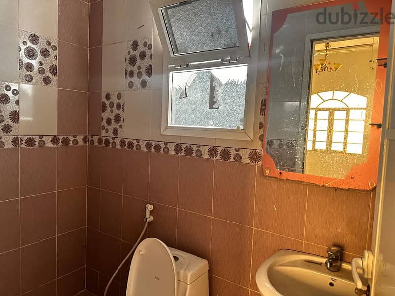 apartments for rent in Al Amarat 8