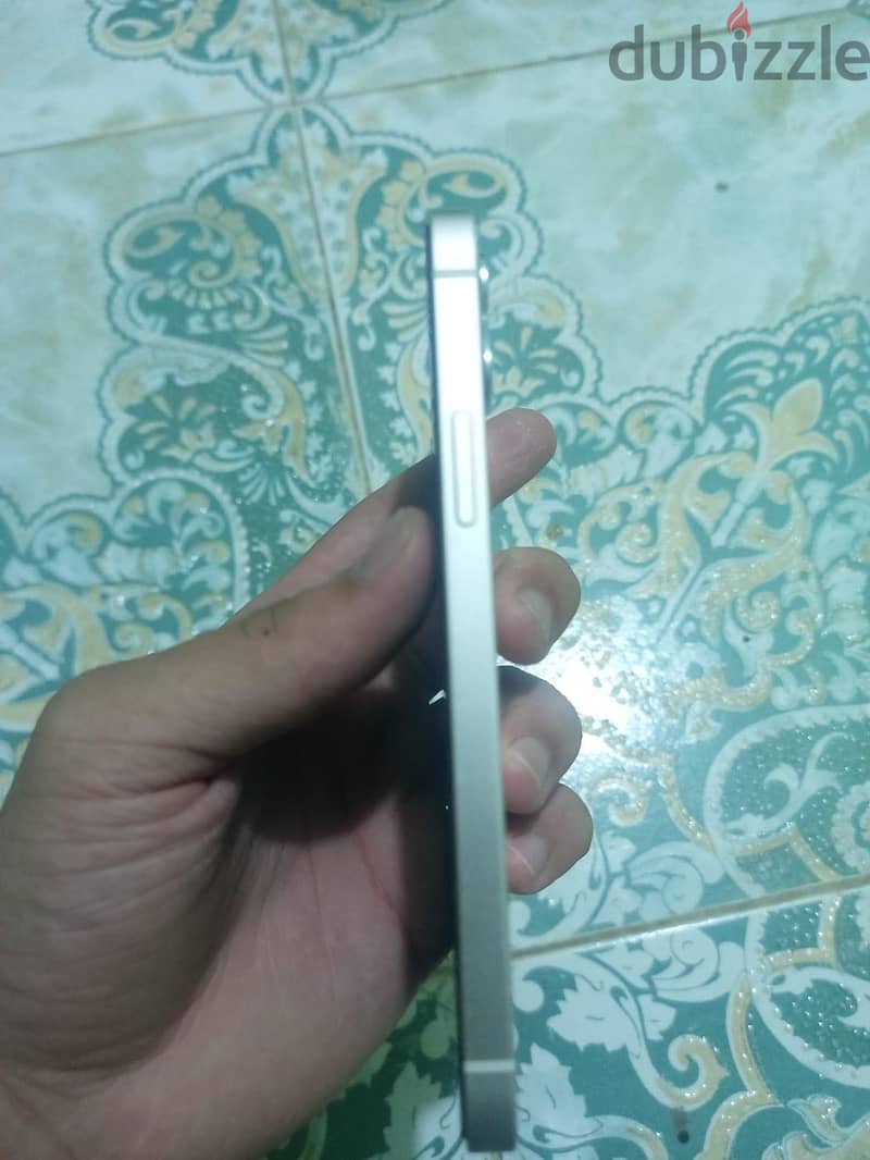 iPhone 12 64GB White – Excellent Condition – 68 OMR 3