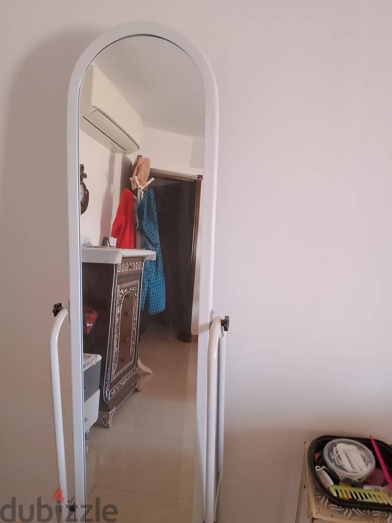 Bulgicumbig mirror with stainless frame and one roof 2