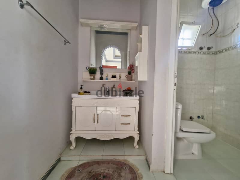 5 BR Well Maintained Spacious Villa – Al Khoud with Outdoor Space 6