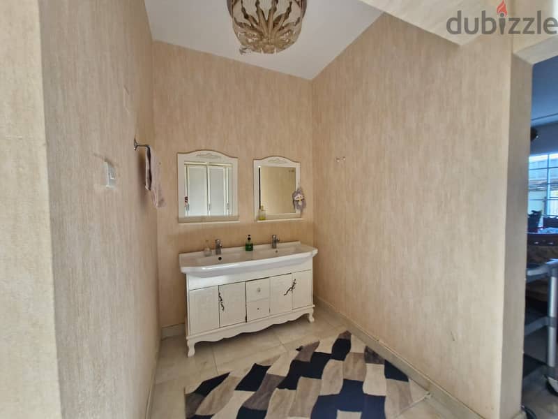 5 BR Well Maintained Spacious Villa – Al Khoud with Outdoor Space 8