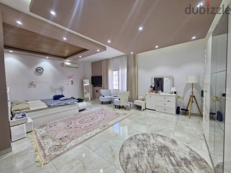 5 BR Well Maintained Spacious Villa – Al Khoud with Outdoor Space 9