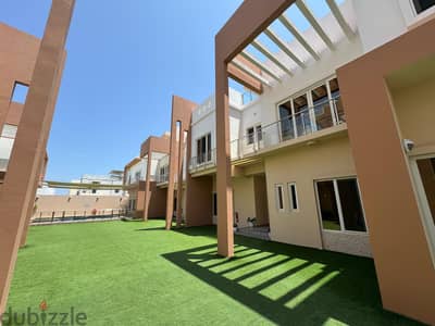 4+1 BHK compound villa for sale in MSQ