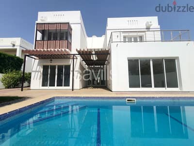 RTWV8261, Spacious five-bedroom villa in Phase One, Al Mouj, Muscat