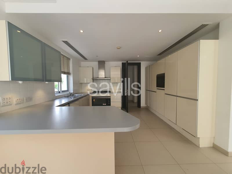 RTWV8261, Spacious five-bedroom villa in Phase One, Al Mouj, Muscat 2