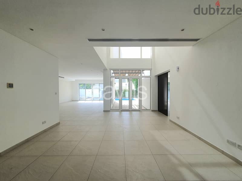 RTWV8261, Spacious five-bedroom villa in Phase One, Al Mouj, Muscat 6