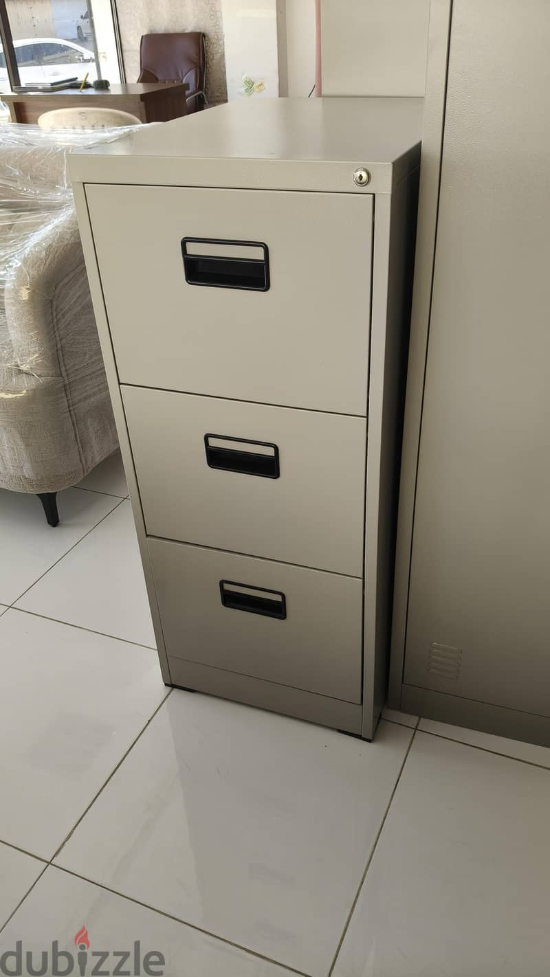 Special Offer New office furniture available. please check deltis 17
