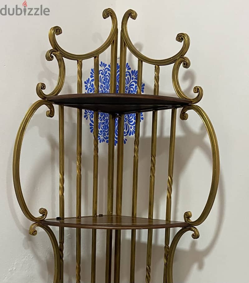 Metal corner stand for sale 1