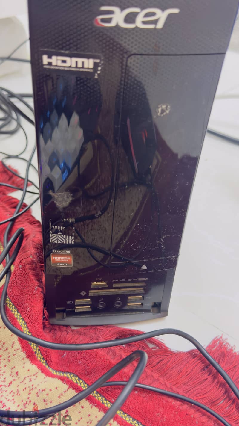 Acer Desktop PC with Del monitor for both 7