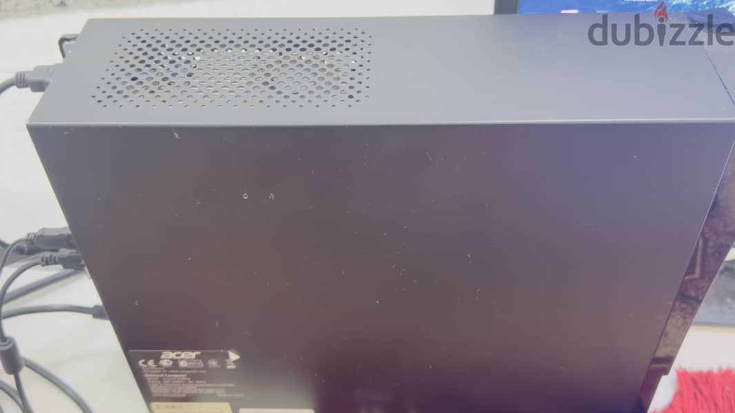 Acer Desktop PC with Del monitor for both 8