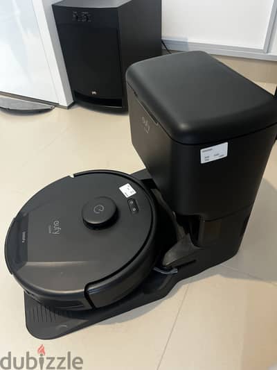 Eufy Robot Vacuum cleaner with auto docking station. strong 5000Pa