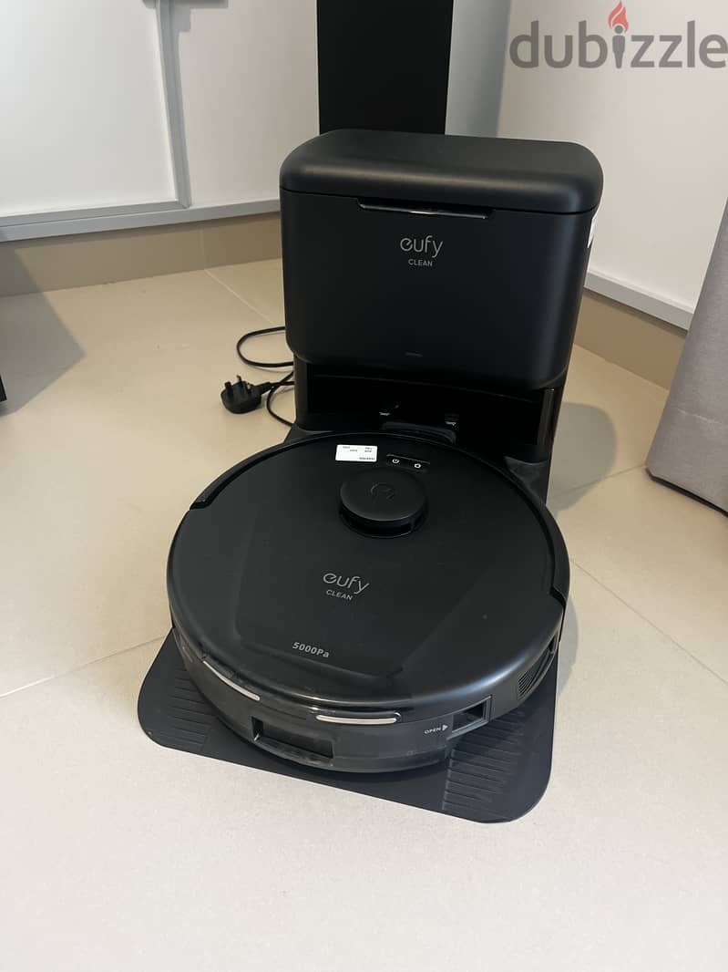 Eufy Robot Vacuum cleaner with auto docking station. strong 5000Pa 2