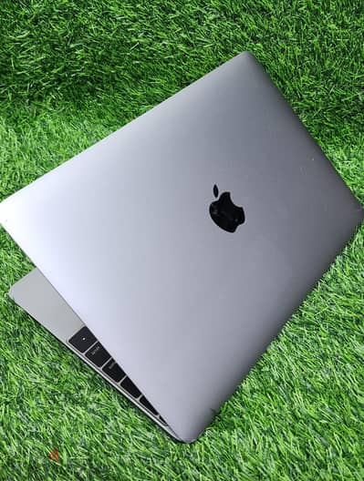 Apple MacBook A1534 M3 Pro Ultra Slim Retina Display