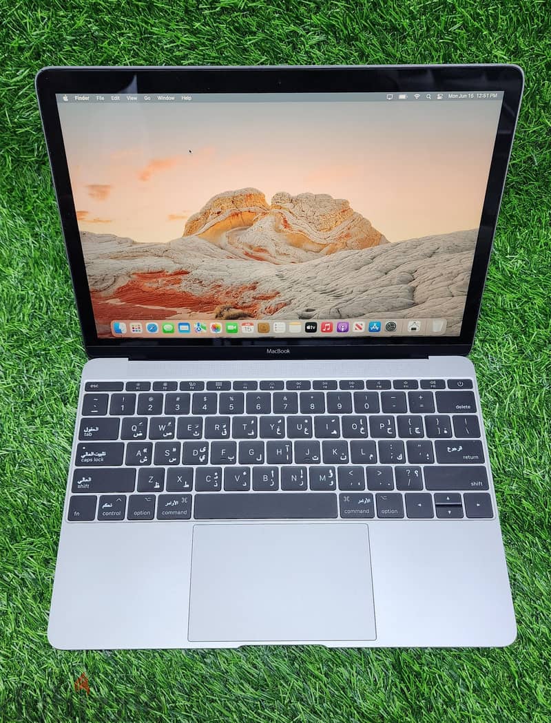 Apple MacBook A1534 M3 Pro Ultra Slim Retina Display 1