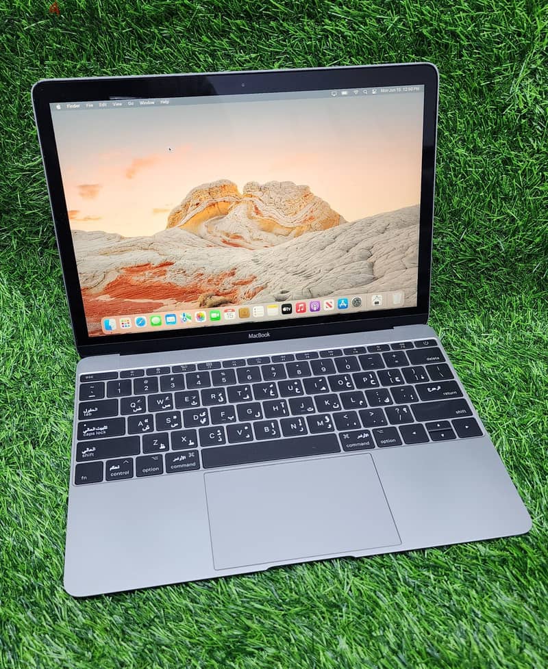 Apple MacBook A1534 M3 Pro Ultra Slim Retina Display 2