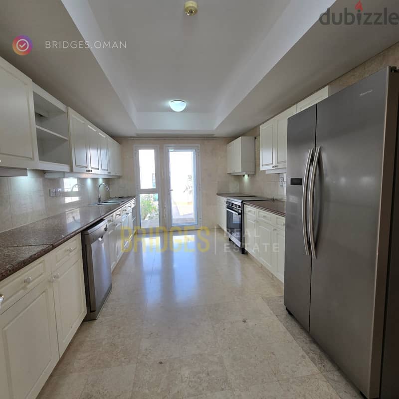 EXCELLENT 4+1 BR COMMUNITY VILLA IN QURUM 2