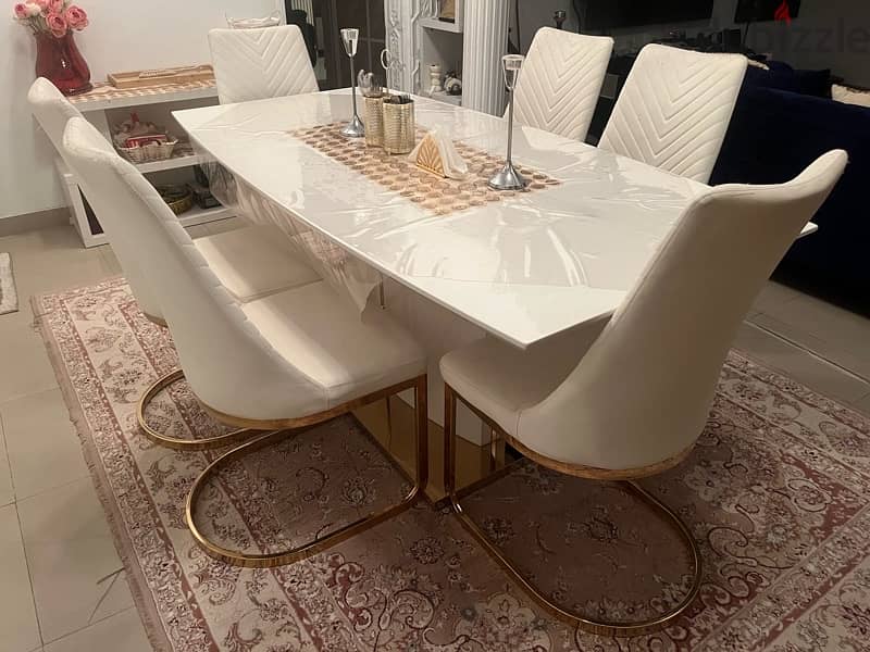 dinning table 4