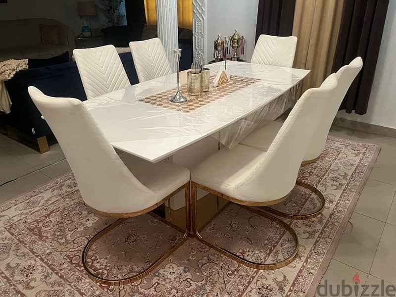 dinning table 5