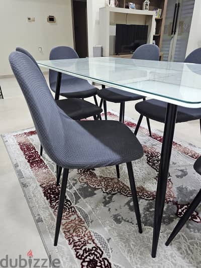 Dining table for 6 from home centre in best condition