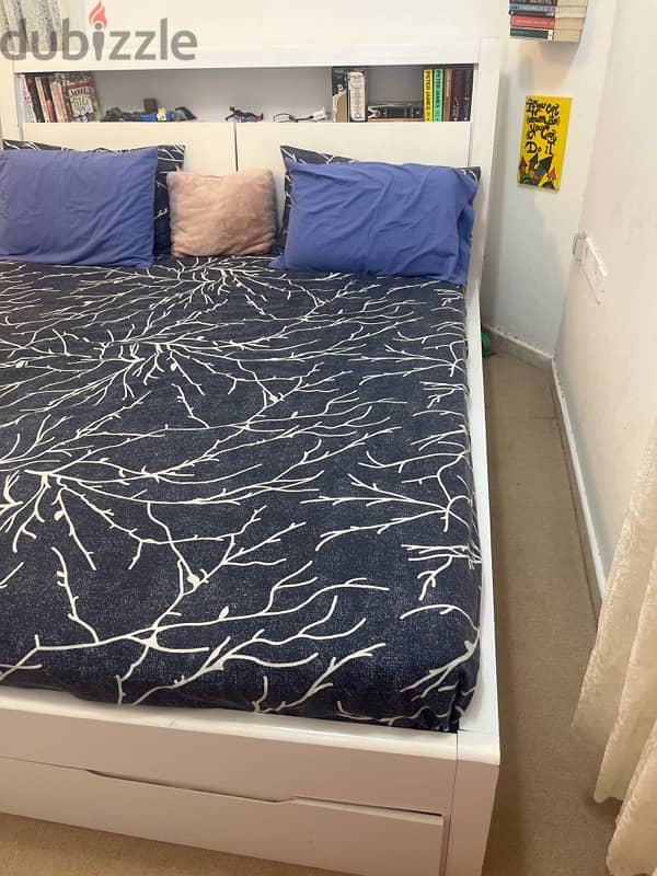 A bedroom set 1