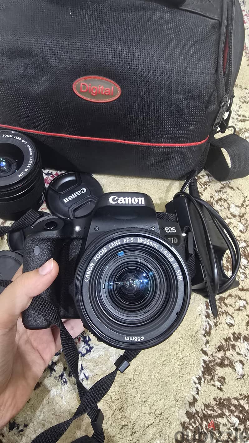 canon EOS ٧٧ D for 250 4