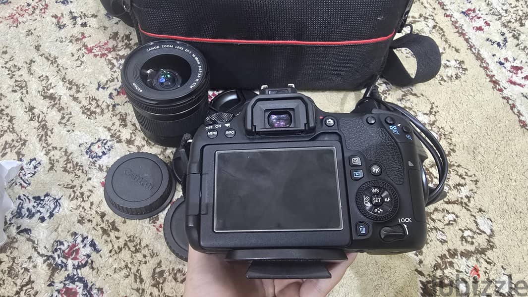 canon EOS ٧٧ D for 250 6