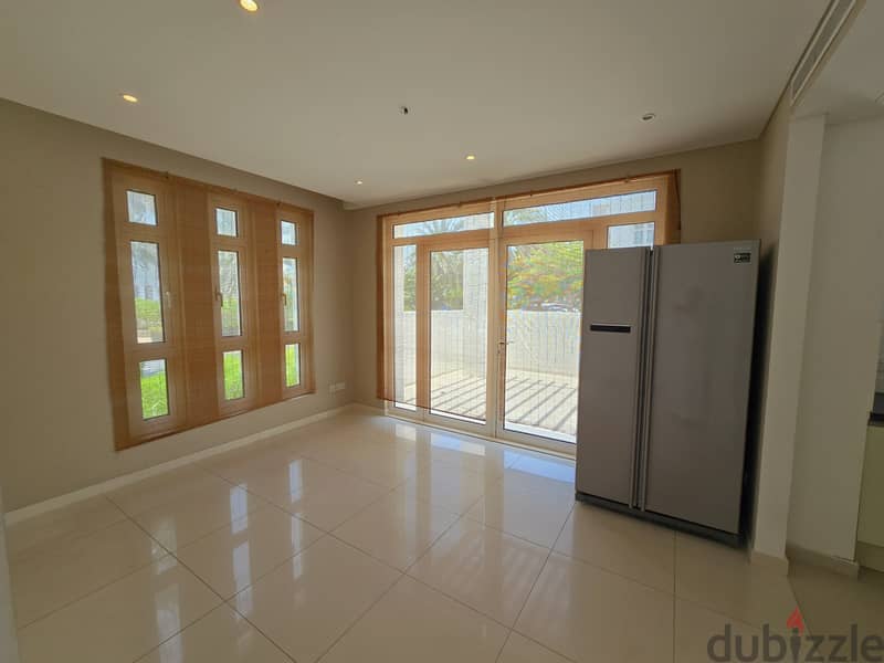 تاون هاوس للايجار الموج(1100r)Townhouse for rent in Al Mouj 1