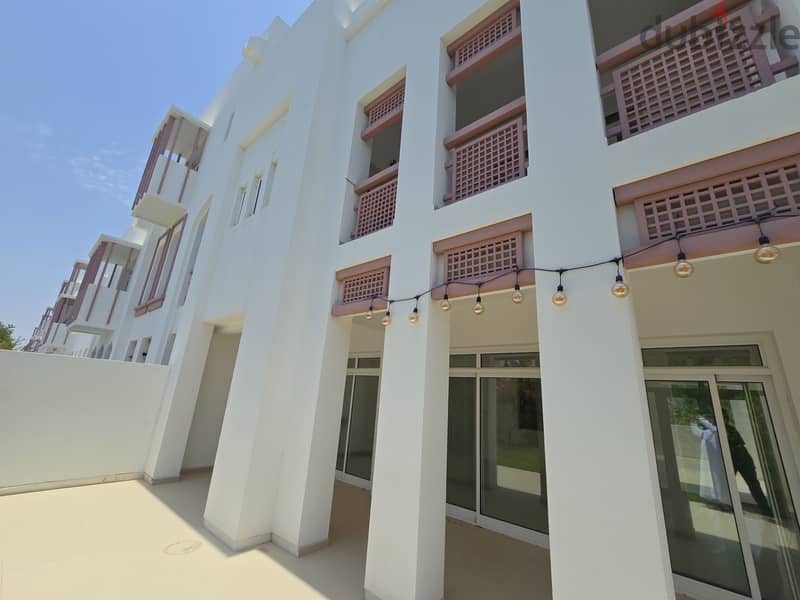 تاون هاوس للايجار الموج(1100r)Townhouse for rent in Al Mouj 5