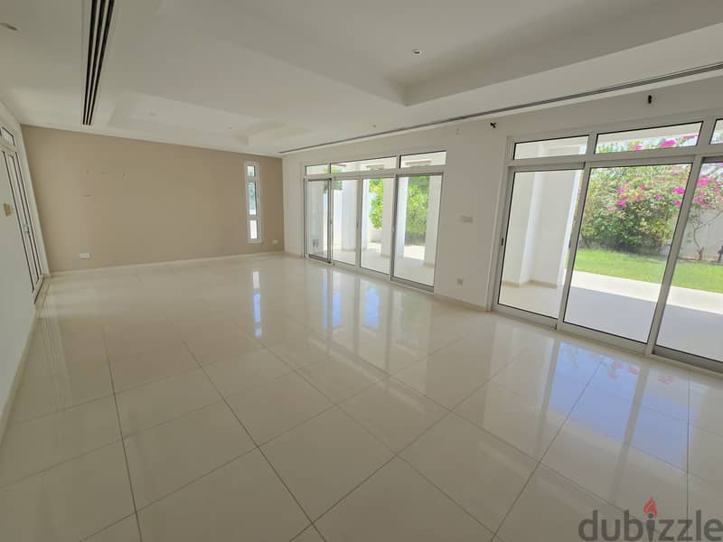 تاون هاوس للايجار الموج(1100r)Townhouse for rent in Al Mouj 11