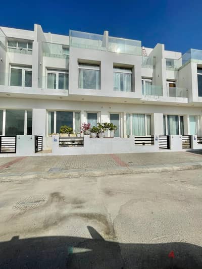 Fully furnished Villa for rent in alhail north SR-SD-1582