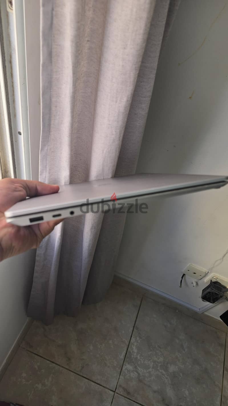 Microsoft Surface Laptop 13 inch 1