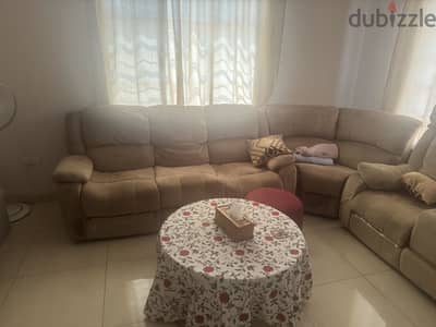 مجلس للبيع في حالة جيدة استعمال ٣ سنوات