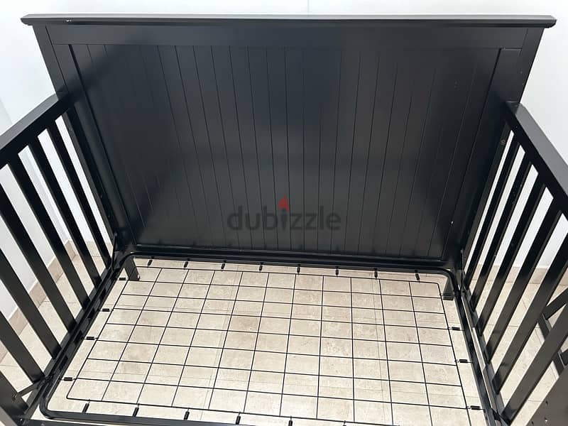 Baby crib/ day bed 3